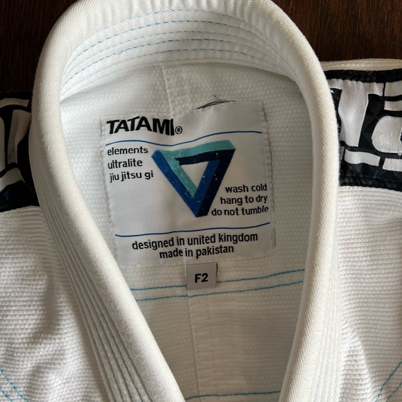 VGUC Tatami Ultralight jiujitsu gi size F2 (fits like F1) - Picture 3 of 4